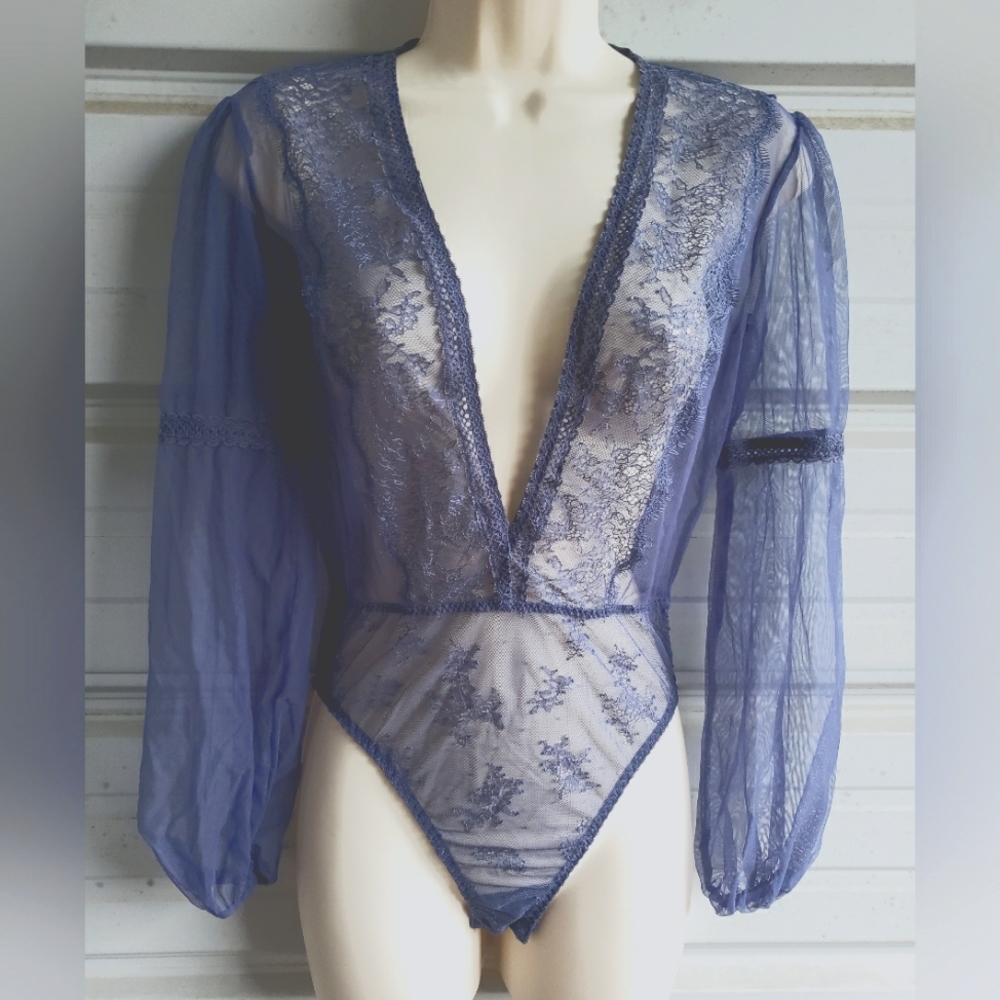 💋 💄 Size Small Beautiful Victoria's Secret sheer blue bodysuit lingerie 💋 👠